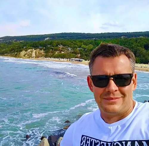 Ищу попутчика в Азербайджана.
