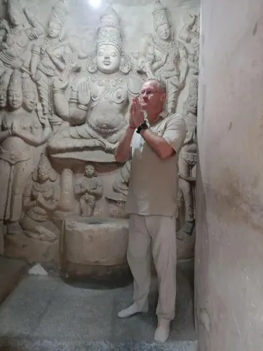 Ищу попутчика в Непала.